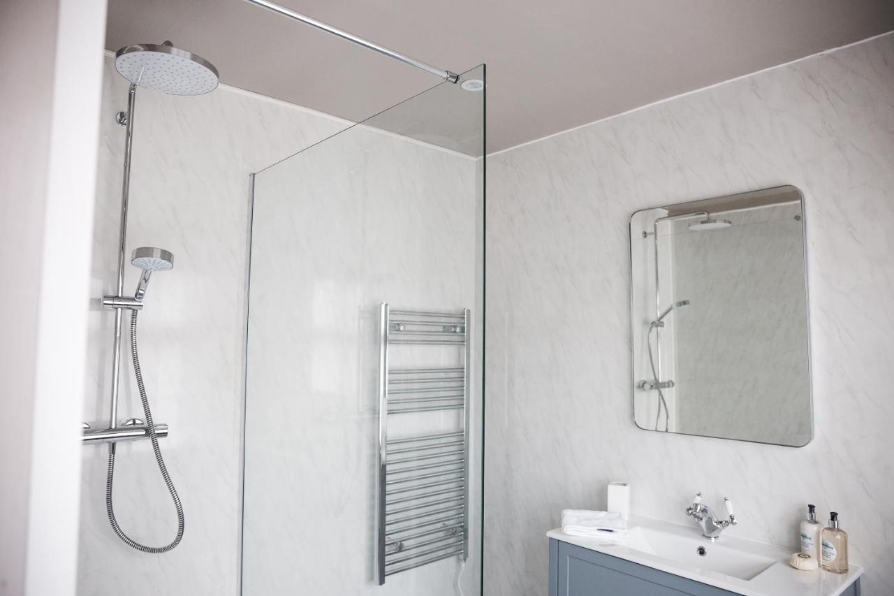 Taylour House - Edenbridge, Sleeps 10, Historic, Unique Yet Modern Villa Eksteriør billede